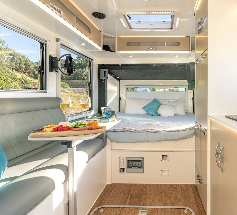 Camper trailer AK10800