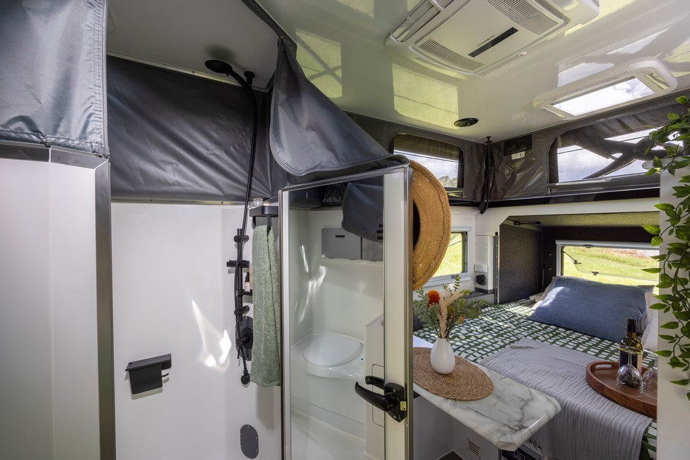 13 FT Hybrid Offroad Caravan