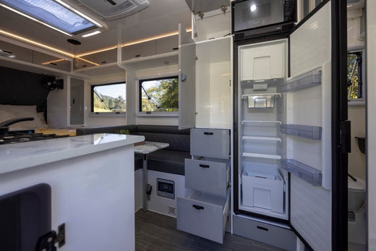 Camper trailer(Aj18300)